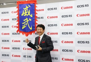 火力全开EOS R5＼R6满足市场需求 春节前有望价格恢复
