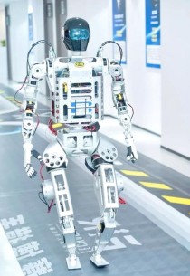 蓝思科技：今年承接智元机器人全系列多款人形机器人业务