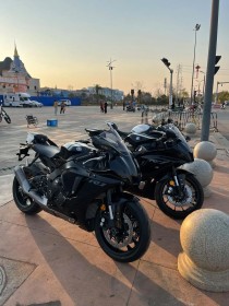 雅马哈YZF-baidu09R15 V4发布 颜值提升追加TCS