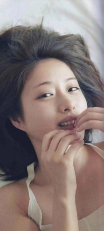 再一部！石原里美主演的富士新劇「默默奉獻的灰姑娘」也宣布延播～