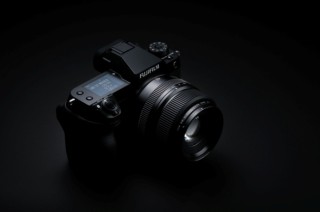 富士胶片推出中画幅无反数码相机“FUJIFILM GFX100S II”