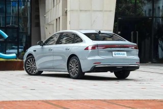 吉利银河A7加推基础辅助驾驶版型 限时享至高14800元预售权益