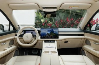 问界新M5 Ultra大定突破1.5万台 售价22.98万元起
