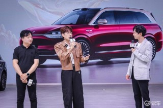 问界全系亮相重庆车展 明星车主王铮亮现场分享用车体验
