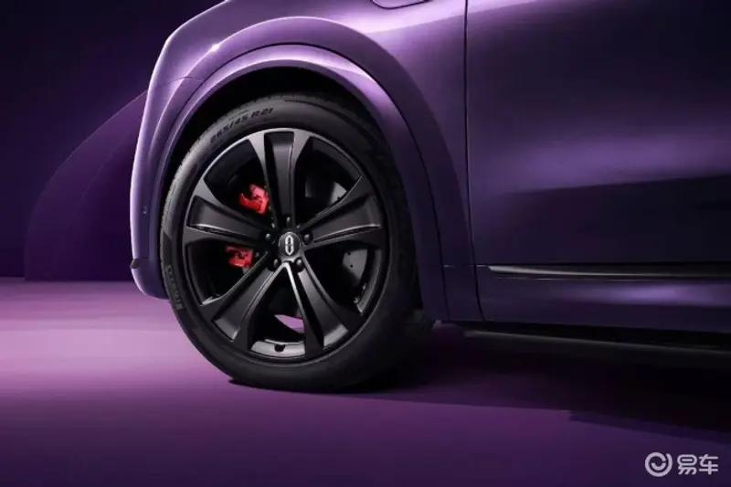 问界M8纯电版预售72小时小订突破1.5万台 将于8月上市  第8张