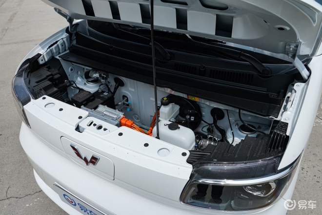 五菱之光EV 305km进取型上市 售5.78万元  第9张