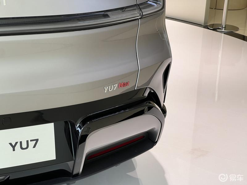 小米YU7实车到店 将于7月正式上市  第7张