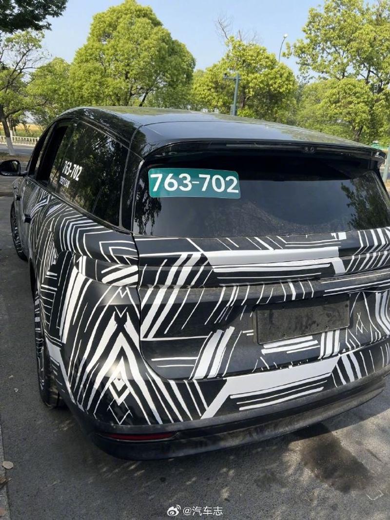 理想i8内饰谍照 将于7月正式发布  第6张