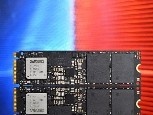 性能棒!三星990 PRO 4KSSD拆解上手 第1张 性能棒!三星990 PRO 4KSSD拆解上手 第1张