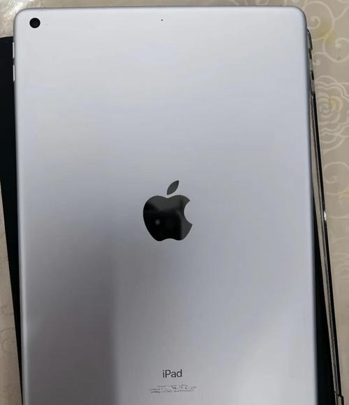 外媒：苹果折叠iPad与新系统完美适配 18.8英寸大屏加持  第2张