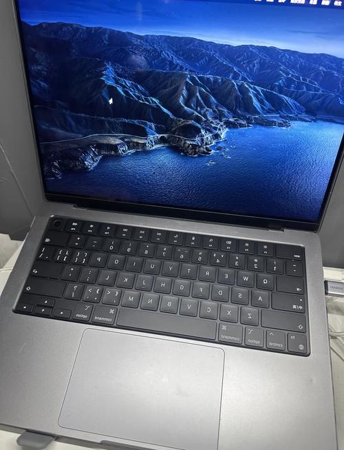 Apple MacBook Pro将在2021年下半年发布  搭载mini LED屏幕 第1张