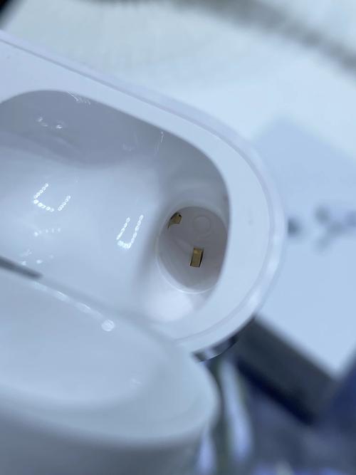 苹果新专利:AirPods可以确定传感器在用户耳中的位置 第2张 苹果新专利:AirPods可以确定传感器在用户耳中的位置 第2张
