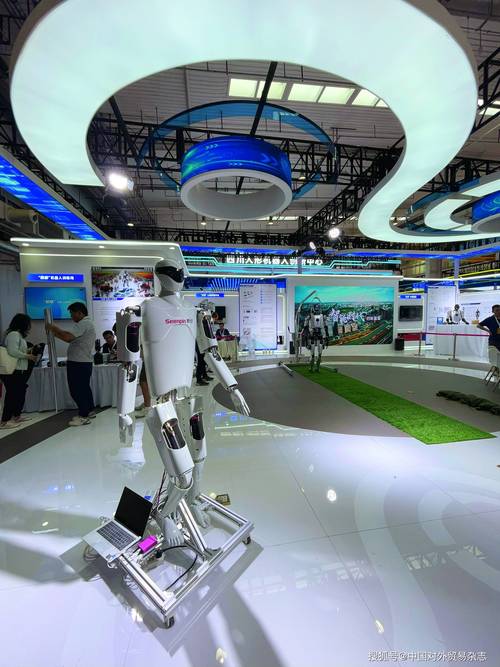 YOGO ROBOT携AI机器人亮相2024C3不动产运营及服务高峰论坛 第1张 YOGO ROBOT携AI机器人亮相2024C3不动产运营及服务高峰论坛 第1张