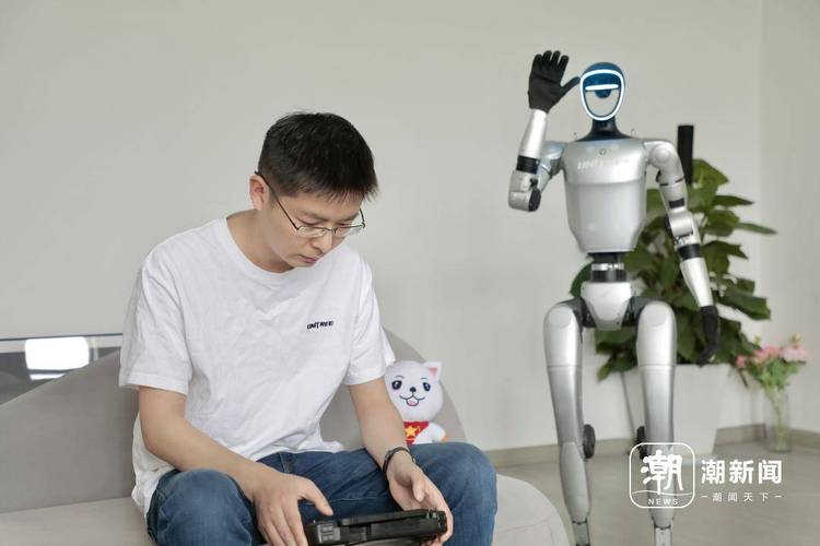 机器人看点：宇树科技王兴兴回上海母校 加速商业化落地 宇树机器人二手租赁火爆  第1张