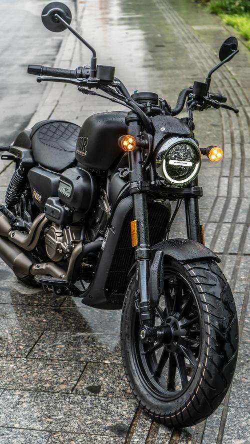 QJMOTOR闪300S&逸550上市 售23999元起 第1张 QJMOTOR闪300S&逸550上市 售23999元起 第1张