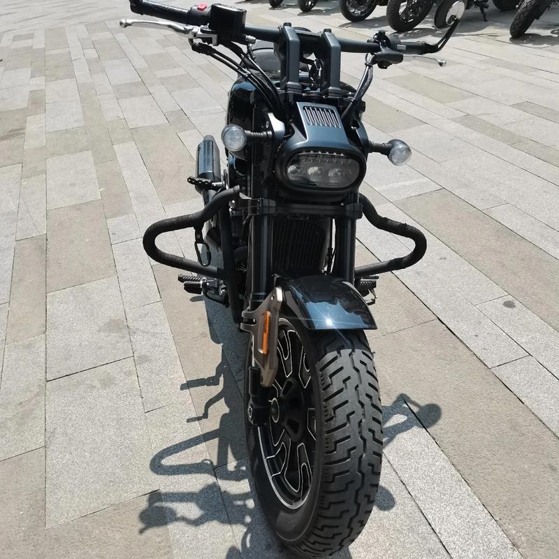 QJMOTOR闪350&闪150上市 售价12999元起 第1张 QJMOTOR闪350&闪150上市 售价12999元起 第1张