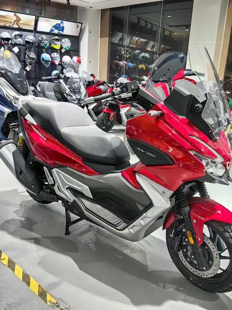 “新势力”玩跨界 试驾大阳V锐ADV350 第1张 “新势力”玩跨界 试驾大阳V锐ADV350 第1张