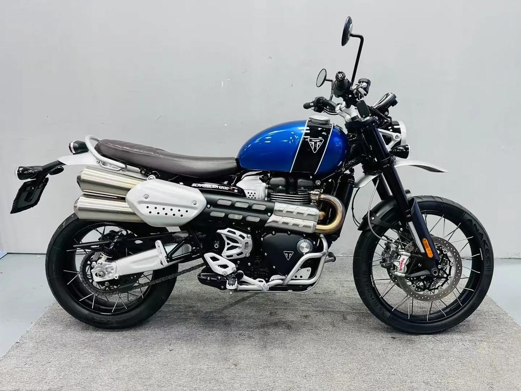 越野强无敌 凯旋Scrambler 1200 XE实拍  第2张