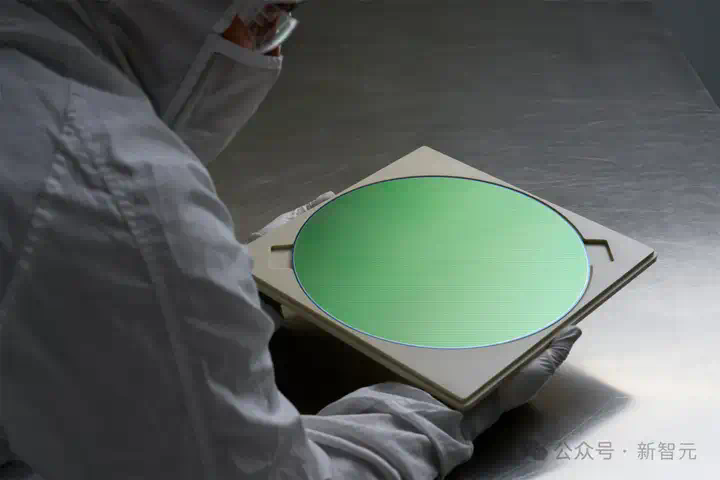 苹果史上最大投资！4年5000亿美金重注AI+芯片，特朗普专门感谢  第5张