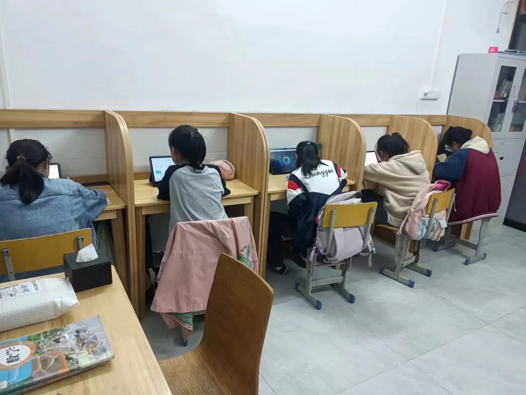 疯狂 AI 智习室，百万风口的焦虑神话  第9张