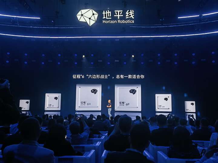 车企抢抱DeepSeek大腿，中国车企要靠AI“换道超车”？  第5张