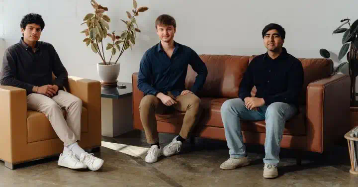 OpenAI 都在用的 AI 招聘，2 年内实现 7500 万美元 ARR  第1张