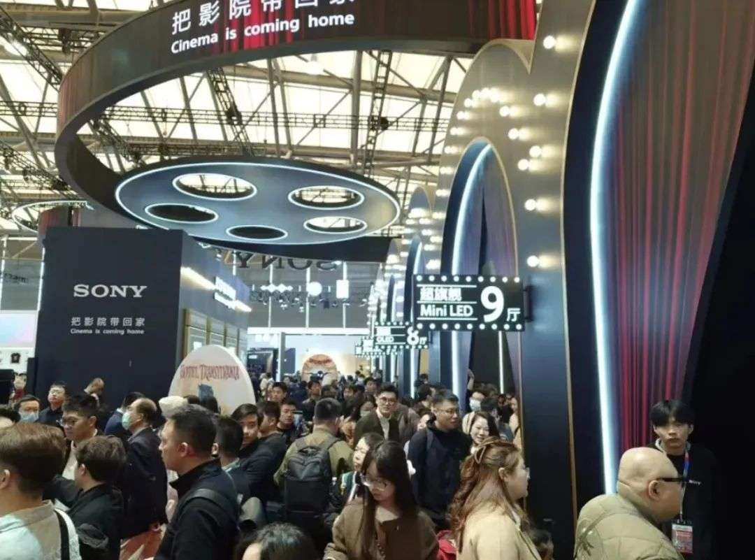 DeepSeek横扫家电圈！暴走三万步，带你看尽AWE最火AI黑科技  第7张