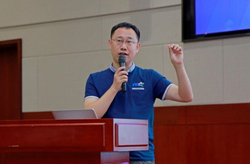 对话清华教授陈文光：如果大模型不再拼“大”？  第1张