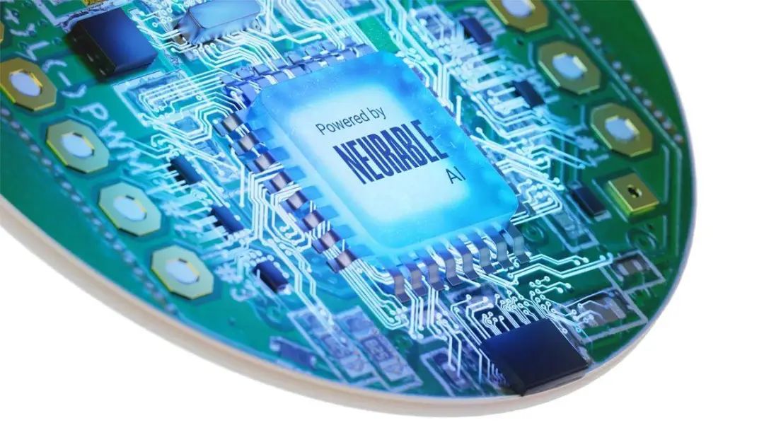 全球首款脑机接口的 AI 耳机登场，这家公司想用意识操控一切  第9张