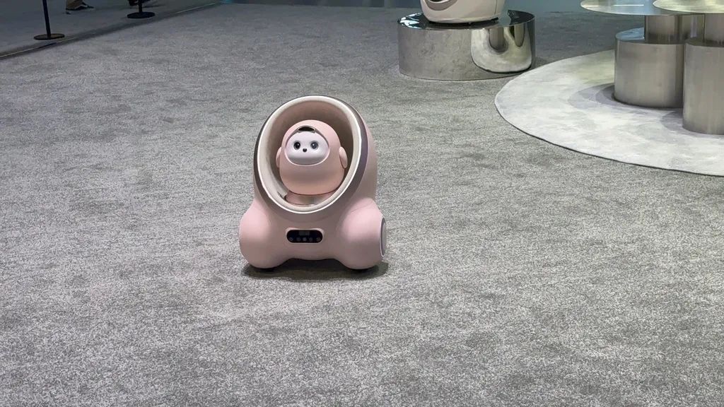 暴走4万步逛遍CES2025：十大方向最火，中企已上牌桌，万物皆可AI  第21张