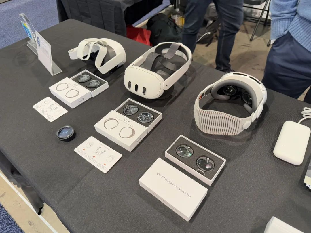 暴走4万步逛遍CES2025：十大方向最火，中企已上牌桌，万物皆可AI  第34张
