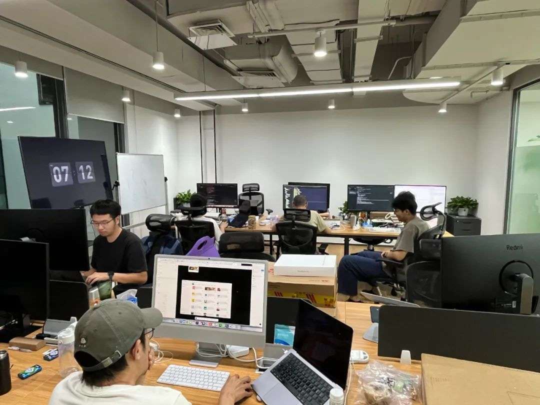 离开百川去创业！8 个人用 2 个多月肝出一款热门 Agent 产品，创始人：Agent 技术有些玄学  第2张