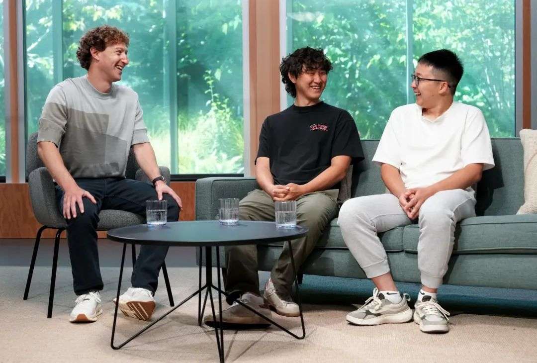 2025 硅谷 AI 战局半年盘点：连环收购案、大厂抢人，谁能杀出重围？｜对谈 Fusion Fund 创始合伙人张璐  第9张