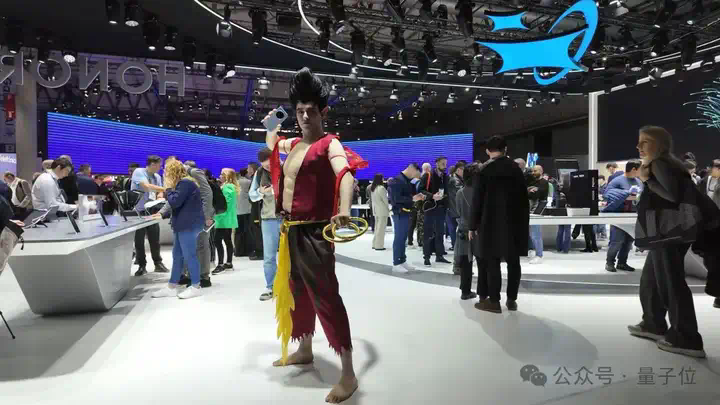 AI横扫MWC，中国厂商的「吸睛密码」亮了（doge）  第18张