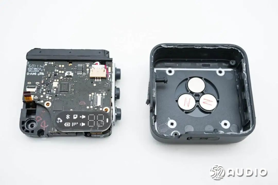 拆解Xiaomi小米运动对讲机 内置两颗敏芯股份的MEMS麦克风组成拾音阵列  第18张