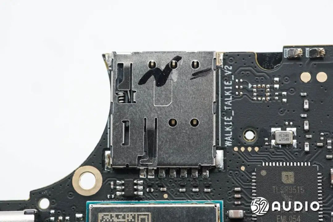 拆解Xiaomi小米运动对讲机 内置两颗敏芯股份的MEMS麦克风组成拾音阵列  第54张