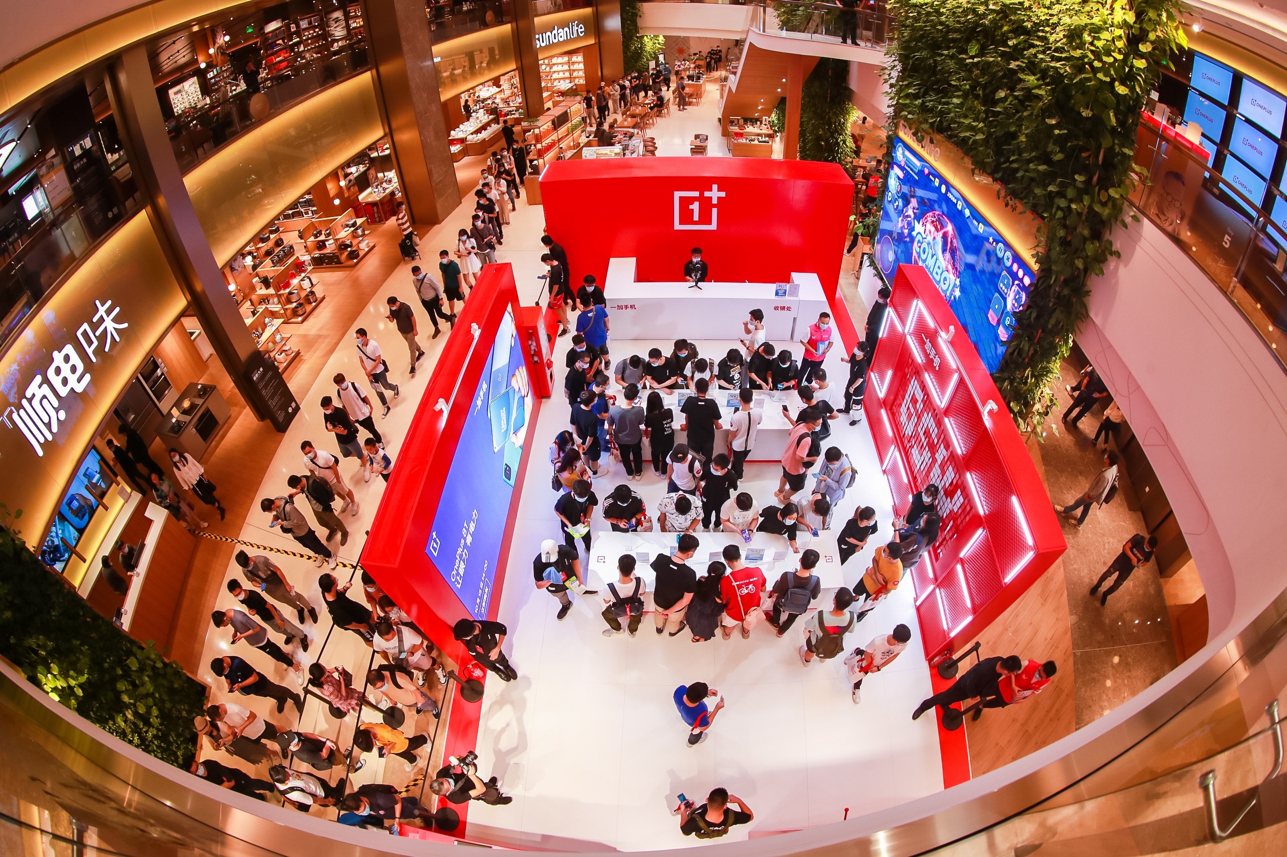 全国七城同步热销 一加 8T Pop-up闪店活动现场火爆  第1张