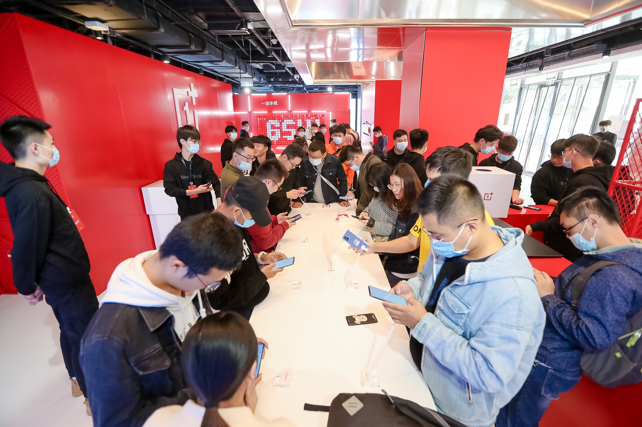 全国七城同步热销 一加 8T Pop-up闪店活动现场火爆  第8张