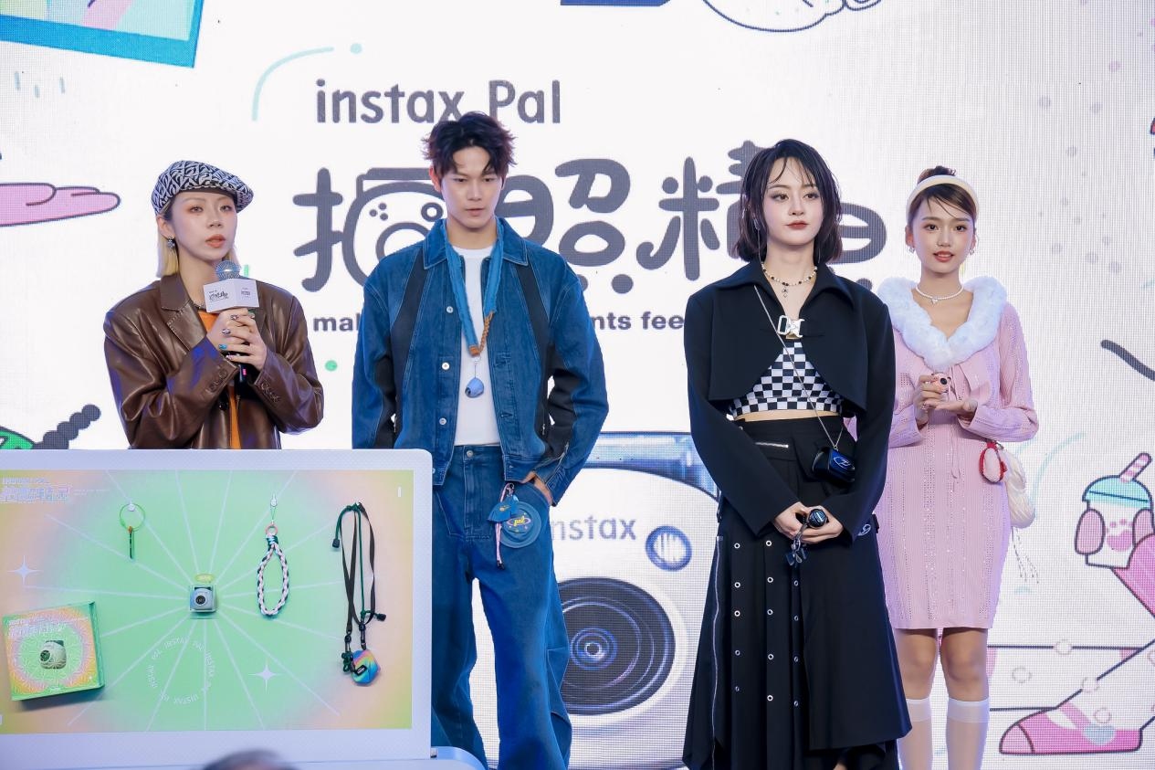 INSTAX Pal拍照精灵可爱来袭 get你的时尚小新机  第8张