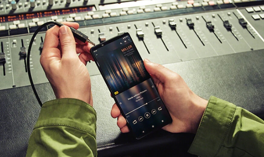 首款4K 120hz屏幕“微单手机 索尼” Xperia 1 III国行版发布  第10张