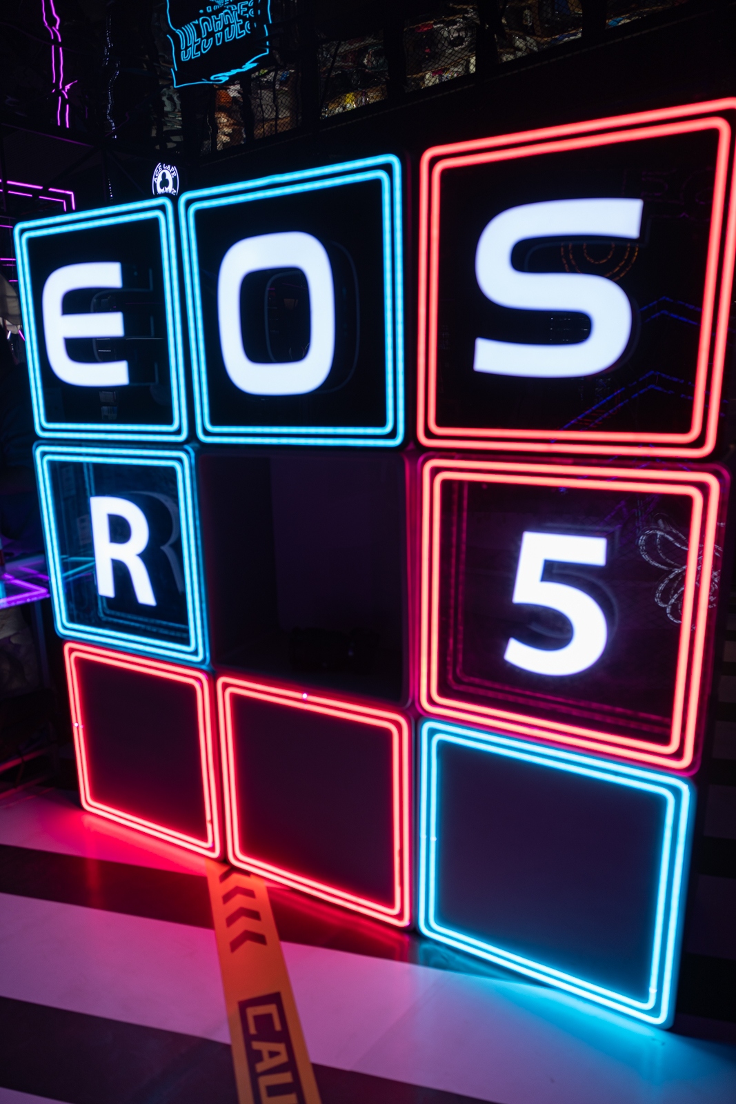 EOS R5次元街“空降”三里屯 佳能带你嗨翻全场  第4张
