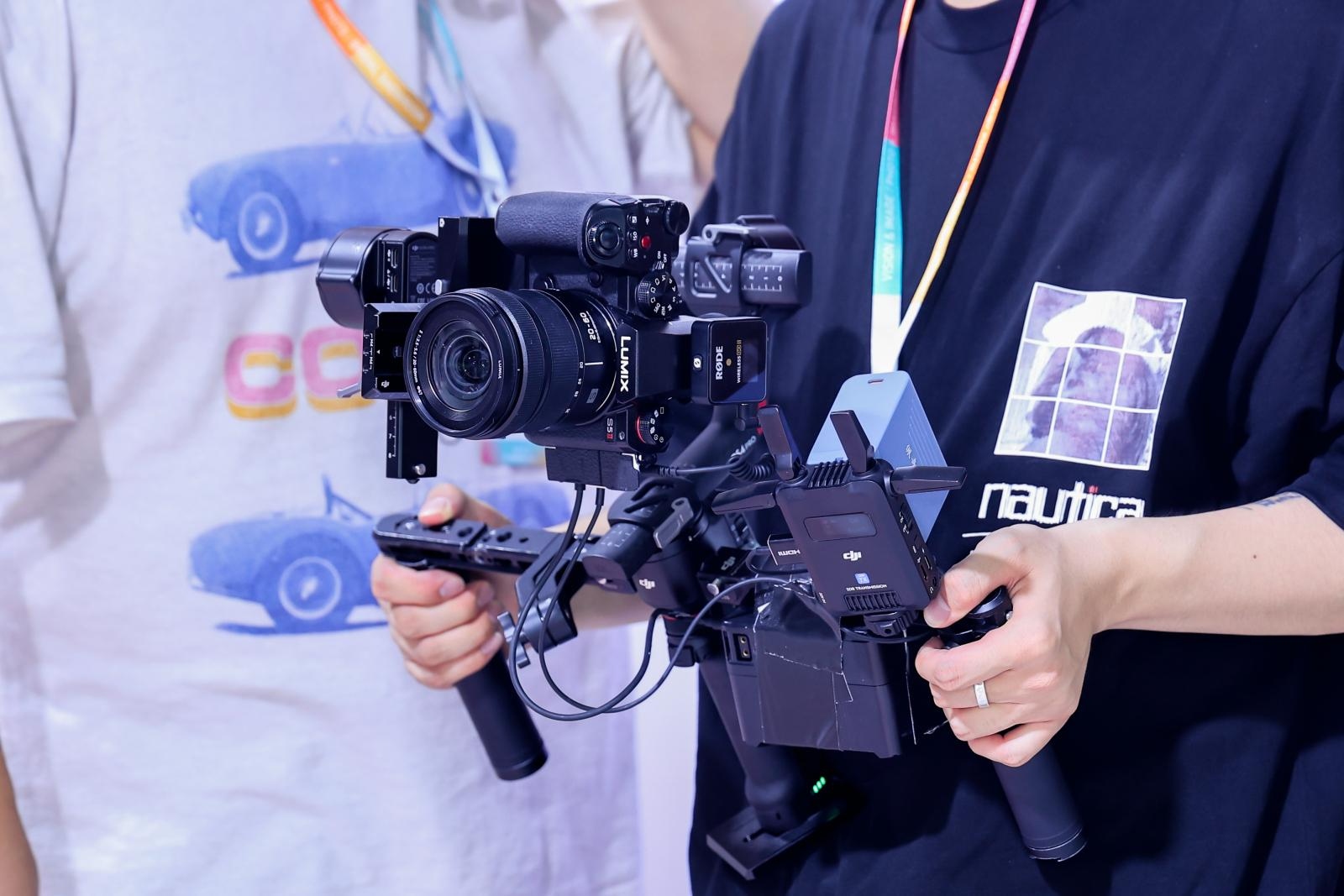 松下全画幅镜头18-40mm F4.5-6.3全球首展，就在P&I展  第10张