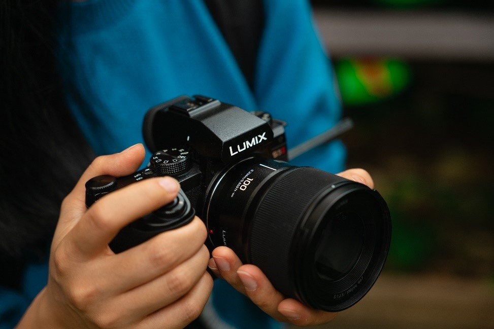 玲珑百微 约298克 松下全画幅100mm F2.8发布  第2张