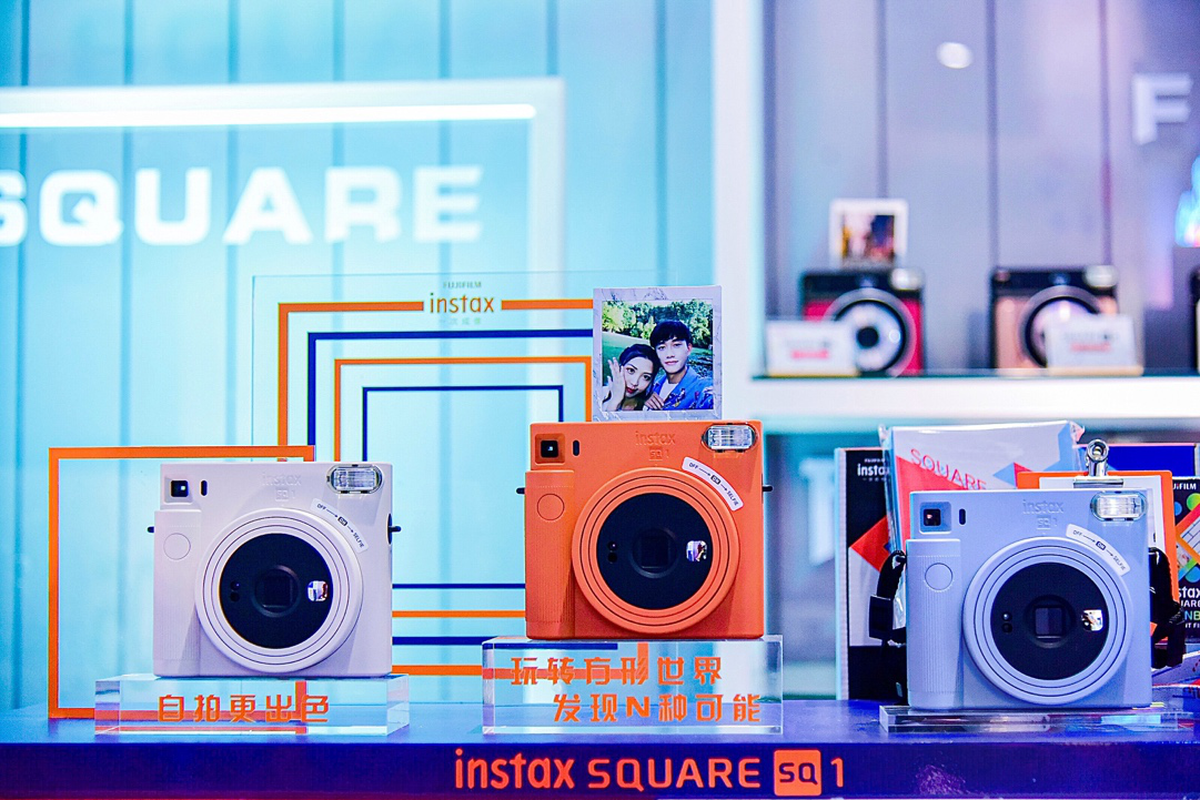 富士instax新品开箱 跨界达人玩拍新主张  第1张
