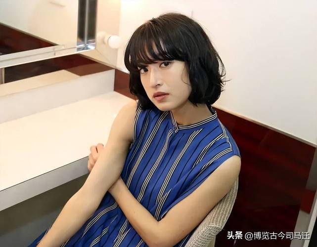 清麗脫俗女演員門脇麥 X 新晉實力演員金子大地被爆戀愛中～ 居家約會被發現。  第1张